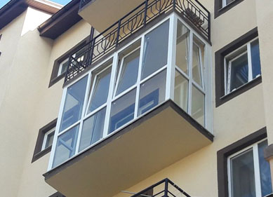 Монтаж и остекление балконов